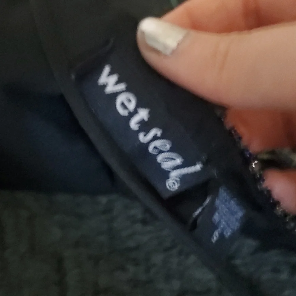 Y2K Beaded Halter Top - Picture 3 of 4